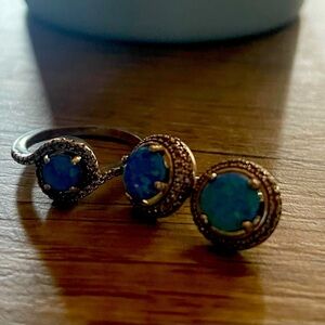 Ring and earrings set with beautiful blue stone